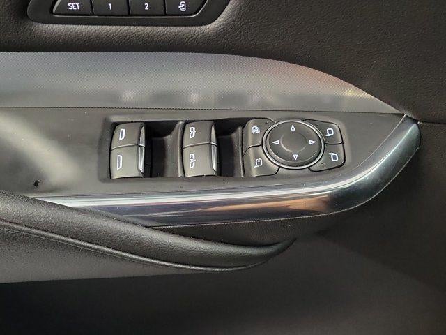 2023 Cadillac XT4 FWD Premium Luxury