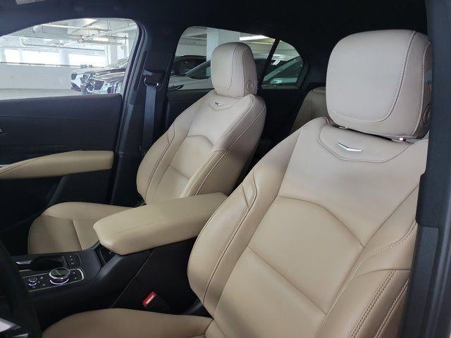 2024 Cadillac XT4 FWD Premium Luxury
