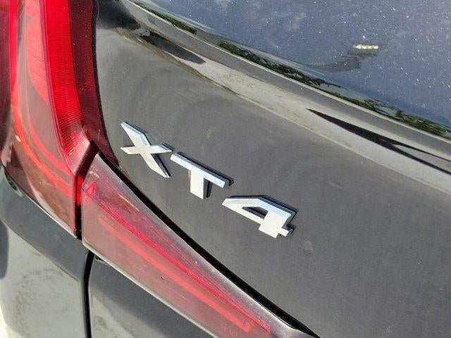 2023 Cadillac XT4 FWD Premium Luxury