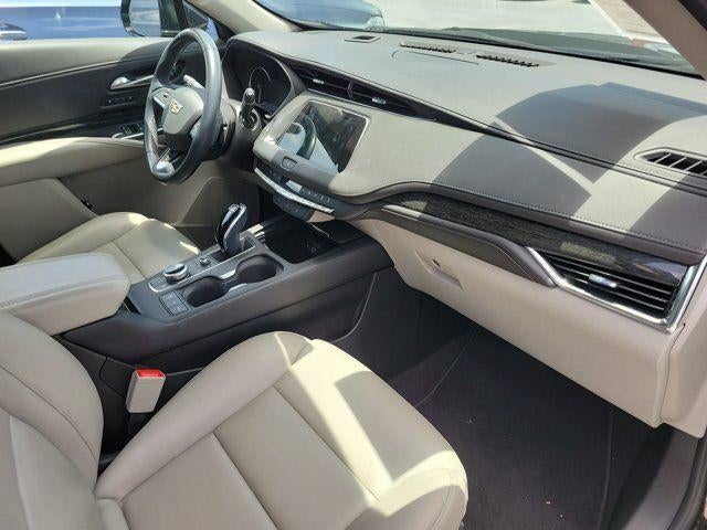 2023 Cadillac XT4 FWD Premium Luxury