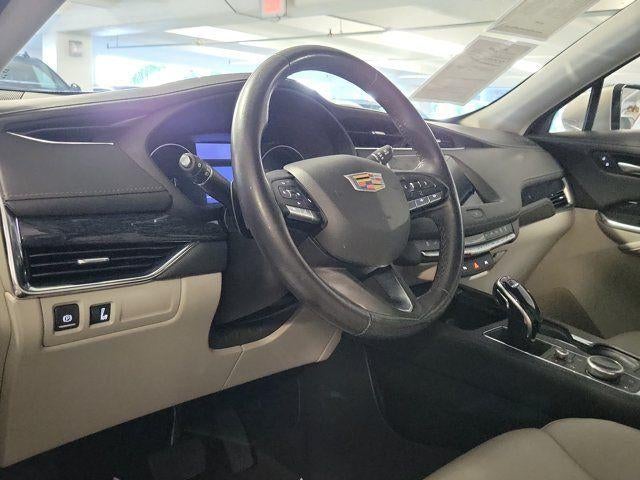 2023 Cadillac XT4 FWD Premium Luxury