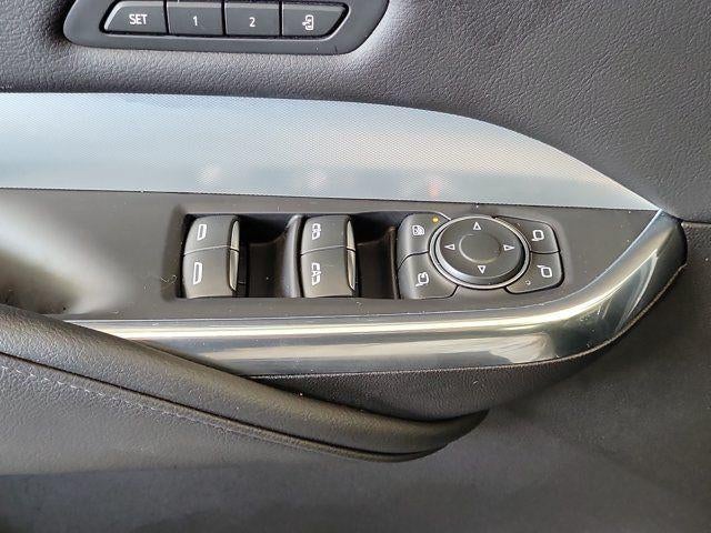 2023 Cadillac XT4 FWD Premium Luxury