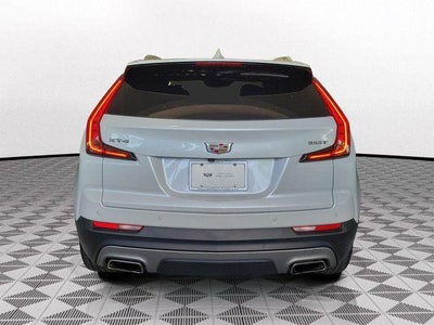 2023 Cadillac XT4 FWD Premium Luxury