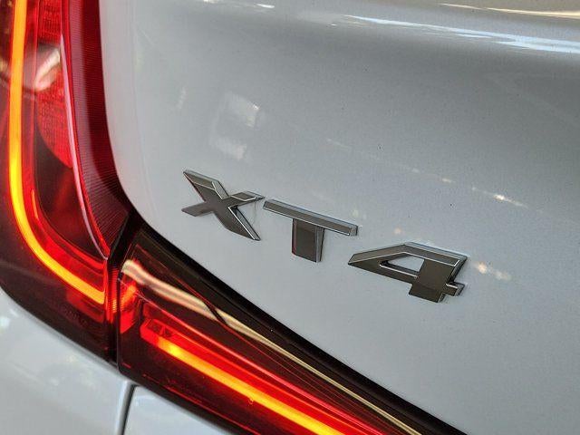 2023 Cadillac XT4 FWD Premium Luxury