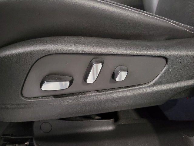 2022 Cadillac XT5 FWD Premium Luxury