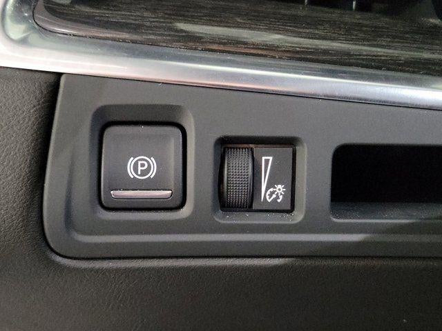 2022 Cadillac XT5 FWD Premium Luxury