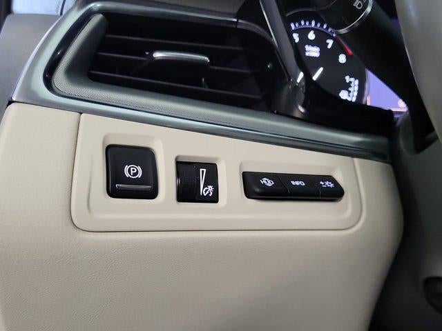 2022 Cadillac XT5 Base