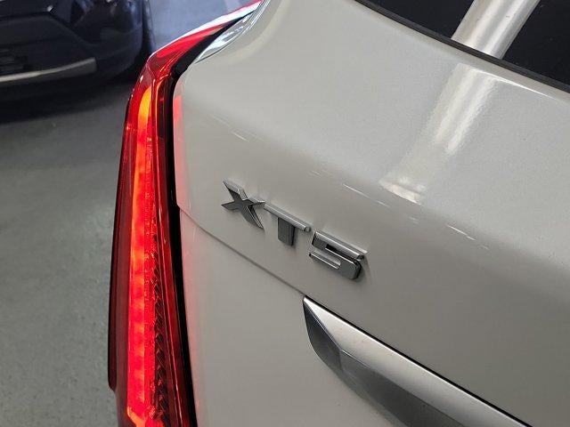 2022 Cadillac XT5 Base