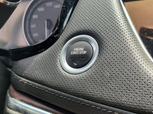 2023 Cadillac XT5 FWD Premium Luxury