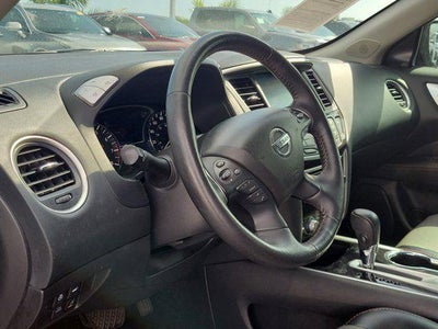 2020 Nissan Pathfinder SL