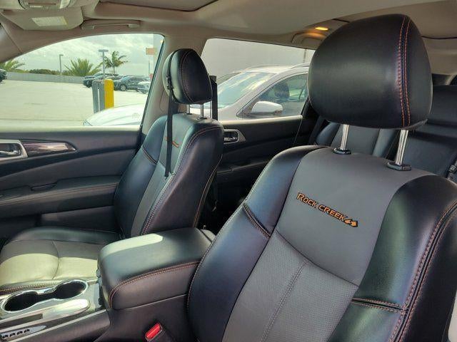 2020 Nissan Pathfinder SL