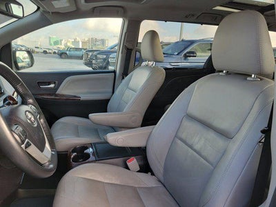 2018 Toyota Sienna L