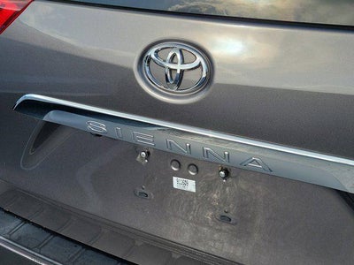 2018 Toyota Sienna L