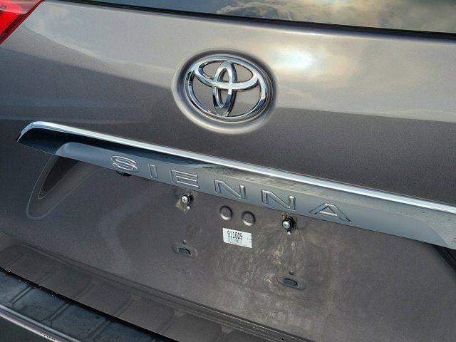 2018 Toyota Sienna L