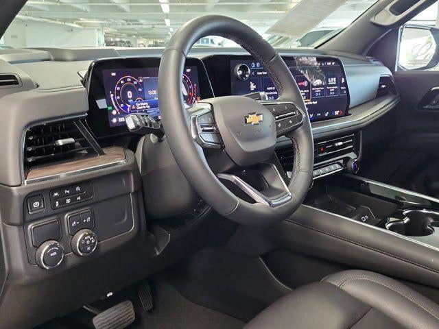 2025 Chevrolet Suburban LT