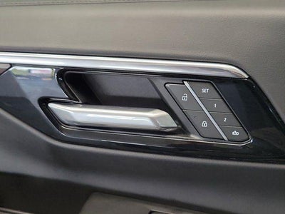 2025 Chevrolet Suburban LT