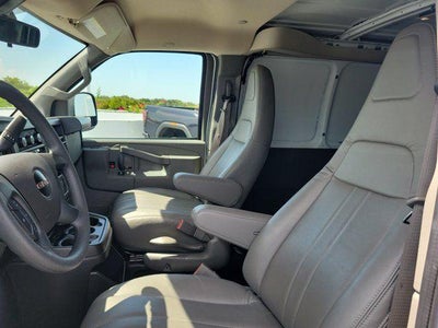 2025 GMC Savana Cargo Base