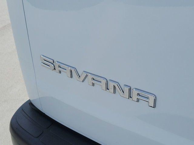 2025 GMC Savana Cargo Base