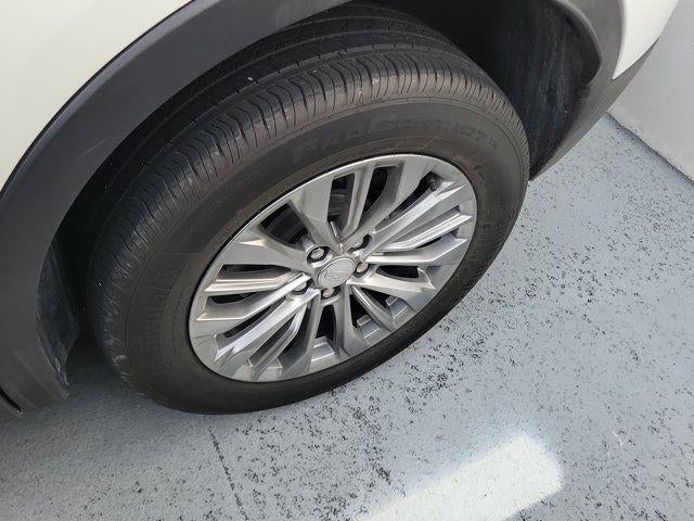 2024 Cadillac XT4 FWD Premium Luxury