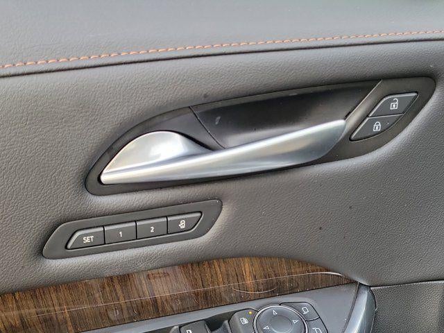 2024 Cadillac XT4 FWD Premium Luxury