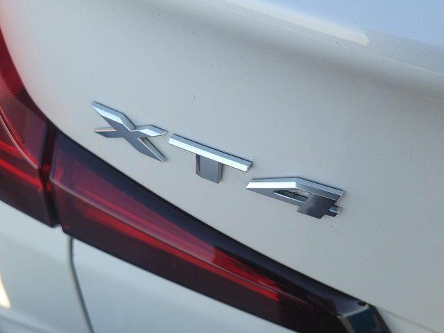 2024 Cadillac XT4 FWD Premium Luxury