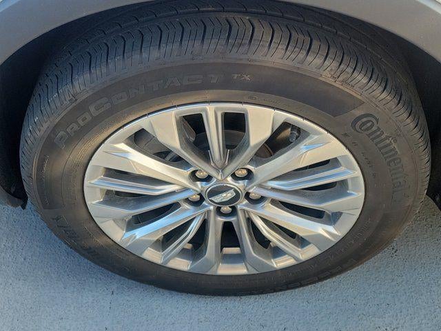 2024 Cadillac XT4 FWD Premium Luxury