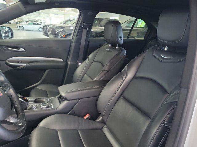 2023 Cadillac XT4 FWD Premium Luxury
