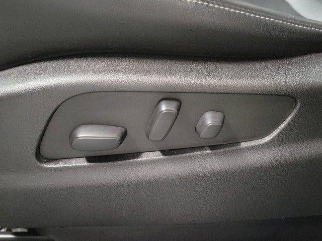 2023 Cadillac XT4 FWD Premium Luxury