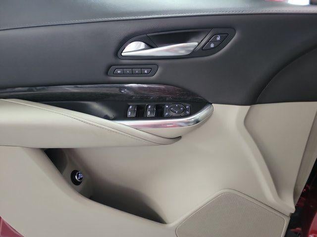2022 Cadillac XT4 FWD Premium Luxury