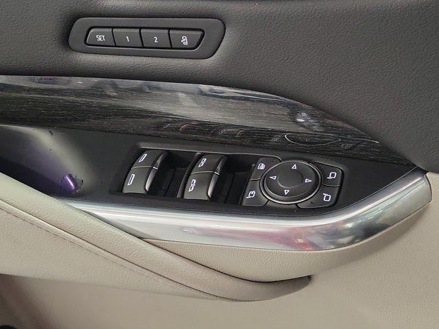 2022 Cadillac XT4 FWD Premium Luxury