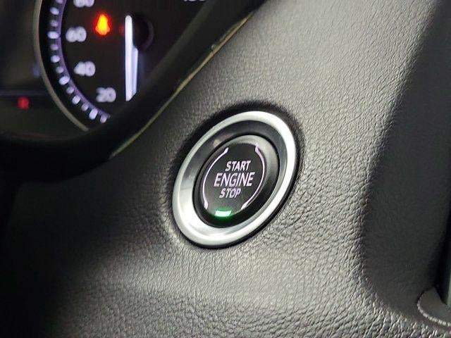 2022 Cadillac XT4 FWD Premium Luxury