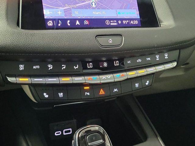 2022 Cadillac XT4 FWD Premium Luxury