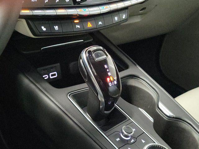 2022 Cadillac XT4 FWD Premium Luxury