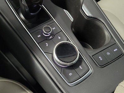 2022 Cadillac XT4 FWD Premium Luxury