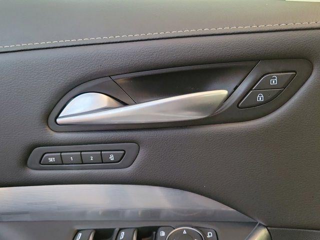 2024 Cadillac XT4 FWD Premium Luxury