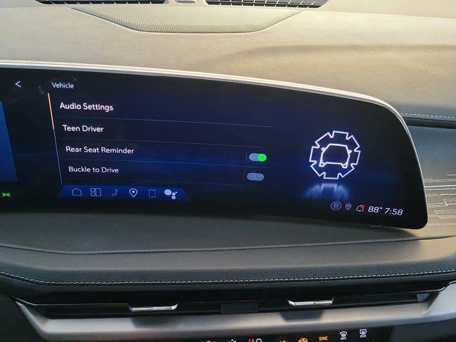 2024 Cadillac XT4 FWD Premium Luxury