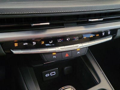 2024 Cadillac XT4 FWD Premium Luxury