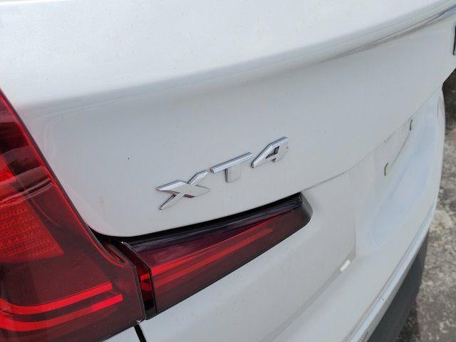 2023 Cadillac XT4 FWD Premium Luxury