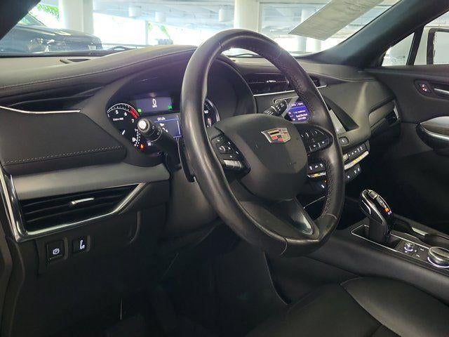 2023 Cadillac XT4 FWD Premium Luxury