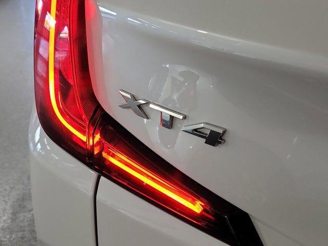2023 Cadillac XT4 FWD Premium Luxury