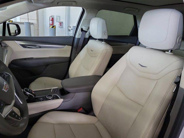 2022 Cadillac XT5 FWD Premium Luxury