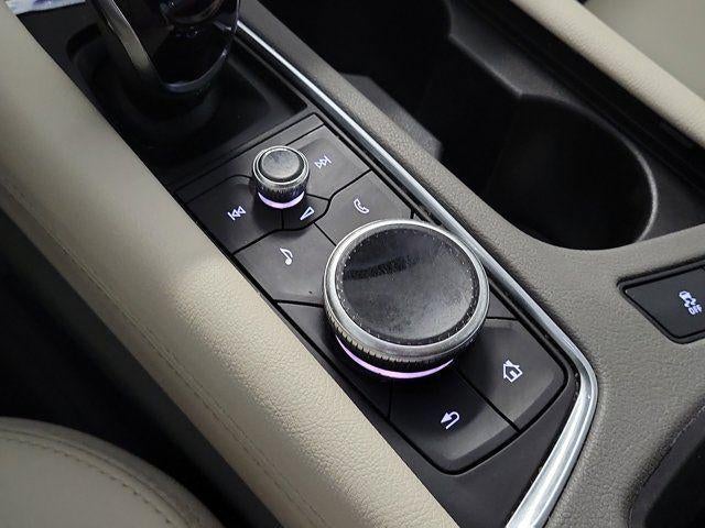 2022 Cadillac XT5 FWD Premium Luxury