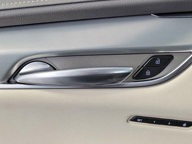 2022 Cadillac XT5 FWD Premium Luxury