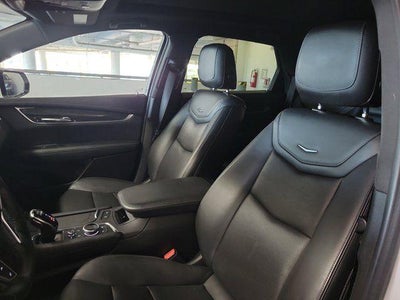 2022 Cadillac XT5 FWD Premium Luxury