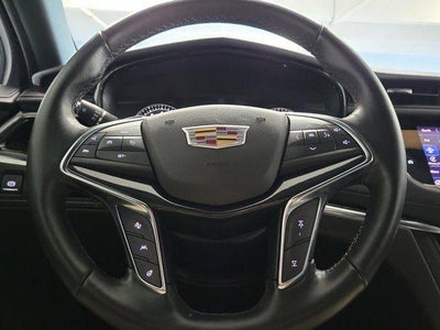 2022 Cadillac XT5 FWD Premium Luxury