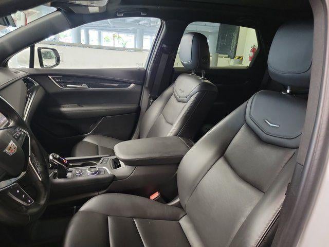 2022 Cadillac XT5 FWD Premium Luxury