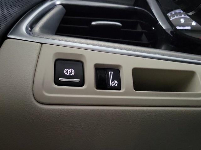 2024 Cadillac XT5 AWD Premium Luxury