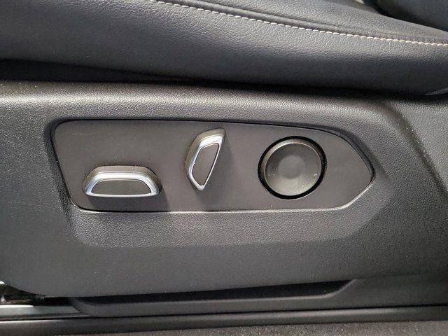 2023 Cadillac Escalade 4WD Luxury