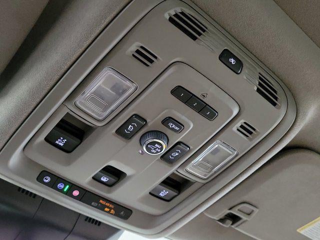 2023 Cadillac Escalade ESV 4WD Premium Luxury Platinum