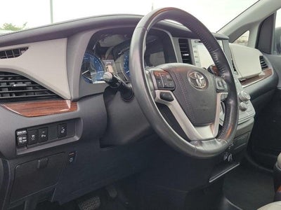 2018 Toyota Sienna L